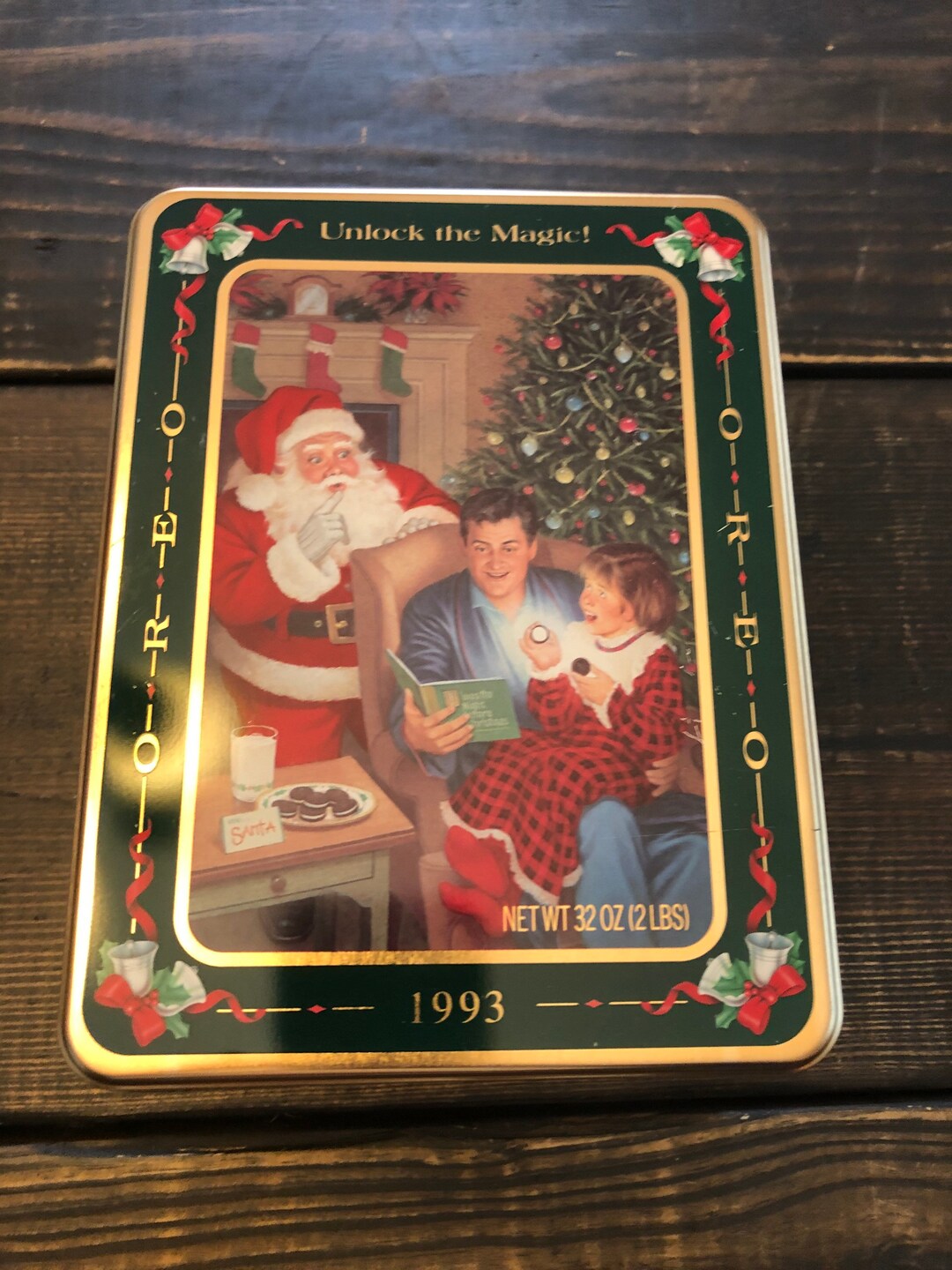 アイクレオ 800３缶 Vintage 1993 Christmas Oreo Tin Storage Container. Unlock the