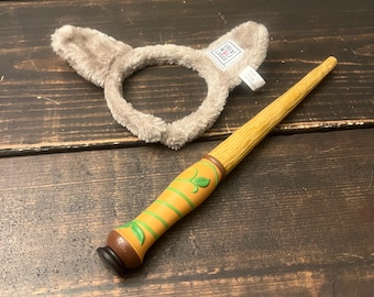Magiquest Brown Wood Leaves Wand Great Wolf Lodge And children size Wold Ears