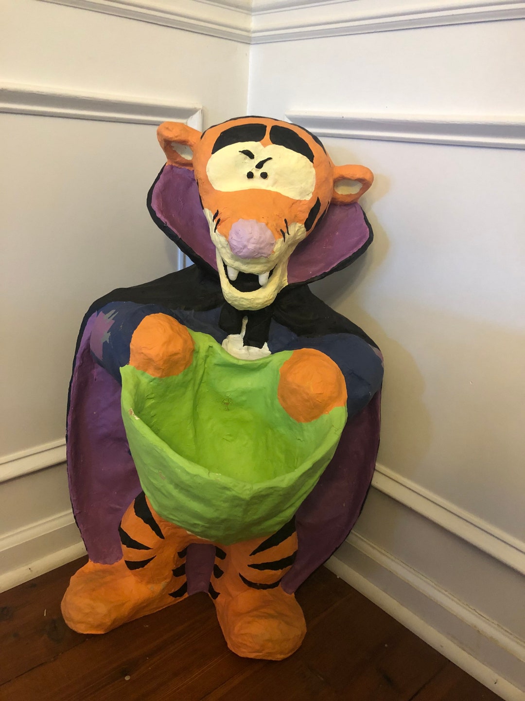 Disney Winnie the Pooh Tigger Halloween Vampire Candy Holder Paper