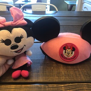 Disney Minnie Mouse Plush and Minnie Mouse hat