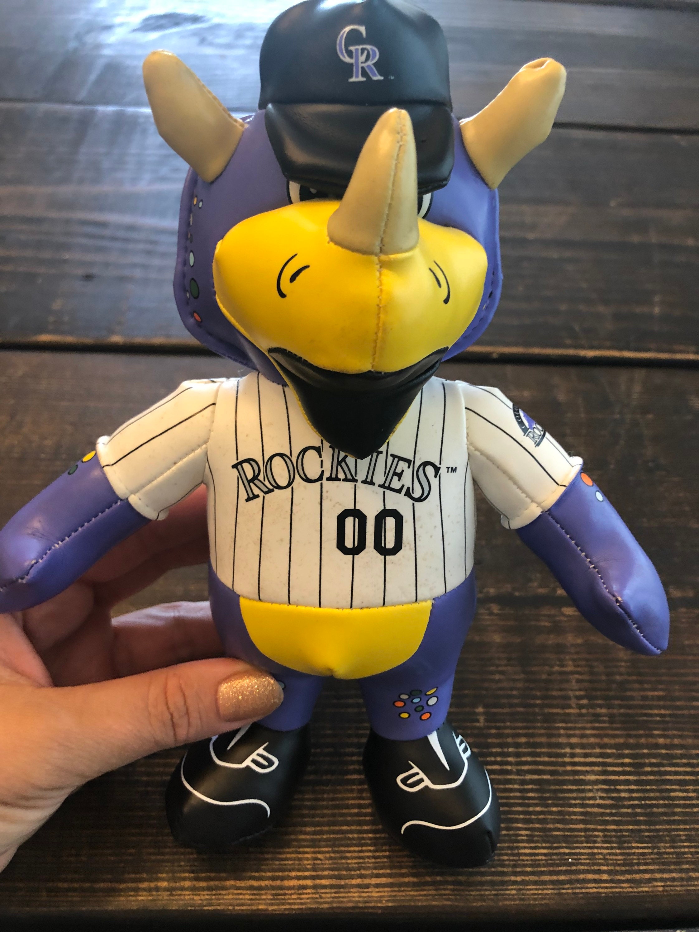 baseball mascot dinger