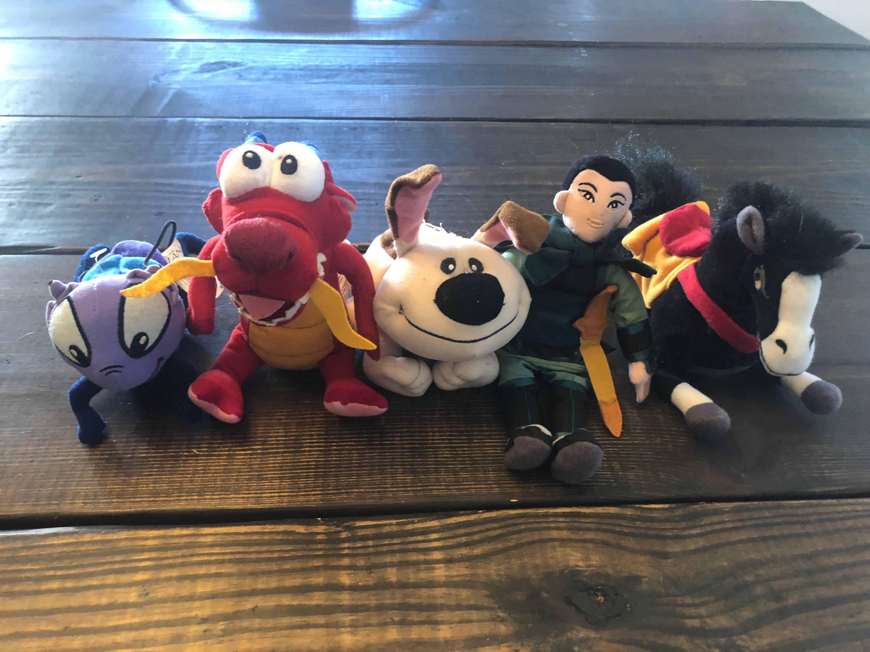 Mushu plush 2024 disney store