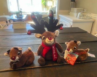 Rudolph The Red Nosed Reindeer Plush Lot Singing Dan Dee