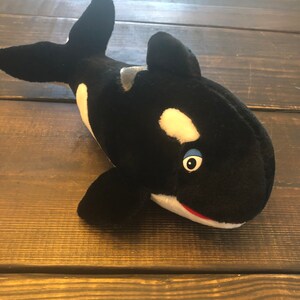 Vintage Sea world Shamu Killer Whale plush