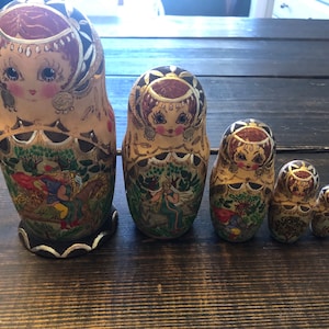 Vintage Wooden Russian Nesting Dolls Matryoshka Babushka Hand Painted burned Wood Set of 5 Signed