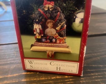 Vintage Windsor Collection Cast Iron Base Stocking Holder Hanger Christmas Tree Garland Picture Frame