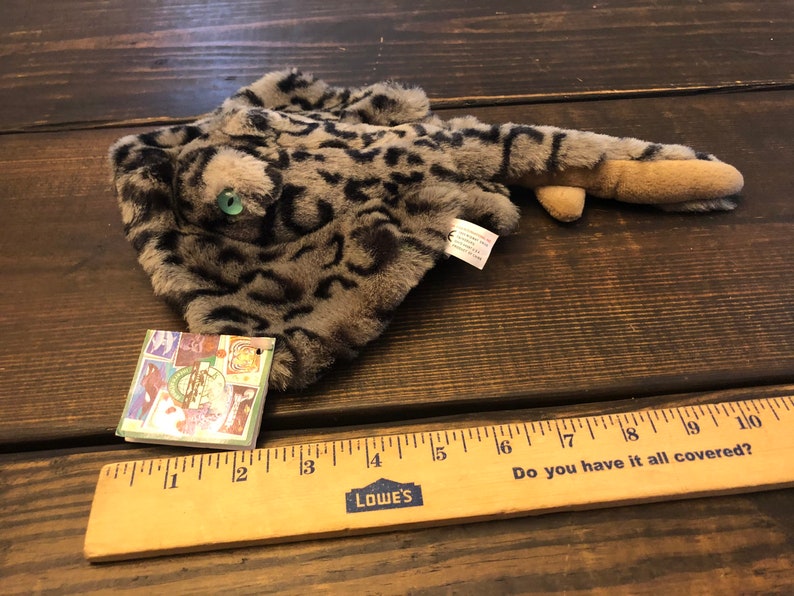 Vintage 1999 K&M International StingRay HoneyComb plush stuffed animal with tags. image 3