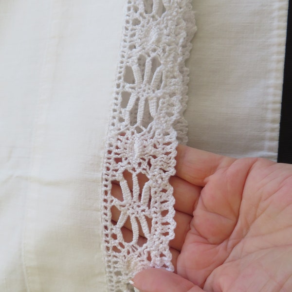 Single Vintage Pillowcase, white cotton, crocheted edge, bed & breakfast, girls/guest room bedding