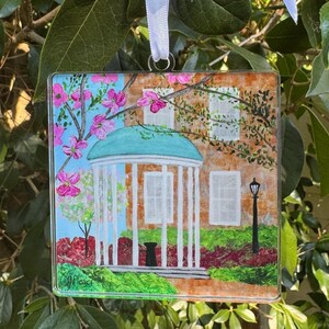 UNC Old Well keepsake ornament perfect for Chapel Hill graduates, alumni, students, and Carolina fans.