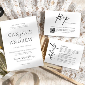 以下が含まれることがあります： 黒文字で書かれた白い結婚式の招待状セット。メインの招待状には、「Candice to Andrew」という名前と「9月10日土曜日」という日付が記載されています。RSVPカードにはQRコードと「2023年8月1日までにRSVP」というテキストが記載されています。詳細カードには「詳細」というテキストと、レセプションと宿泊施設に関する情報が記載されています。