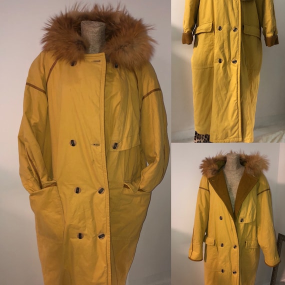 Vintage quilted coat with fox fur hood / vintage q