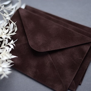 Velvet envelope  / brown velvet / wedding envelope / C6 size/ 114x162mm / 4.5 x 6.4in / elegant envelope / elegant gift envelope