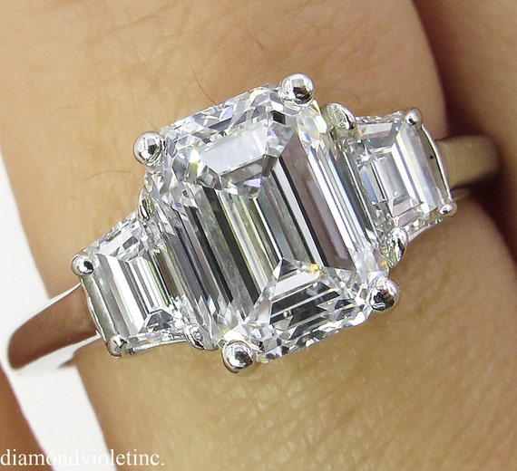 Featured image of post How to Make Vintage Emerald Cut Diamond Engagement Rings