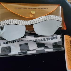 Christian Cowan Le Specs Silver Bling Sunglasses Never Used  display picture 1