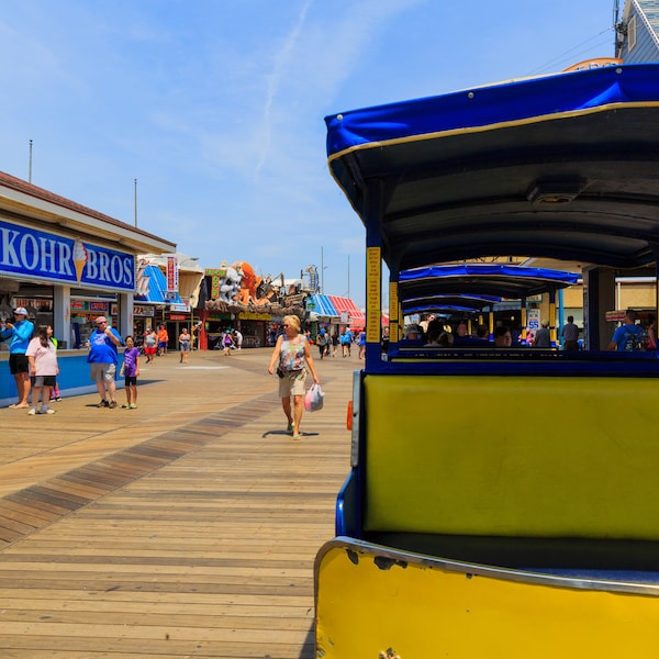 Art imprimable de promenade de paysage de plage de N Wildwood NJ. Décoration murale de maison en bord de mer. Lieu de vacances en famille. Plaisirs d'été. Image numérique