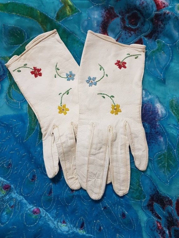 Vintage Leather gloves , Cream leather gloves, fl
