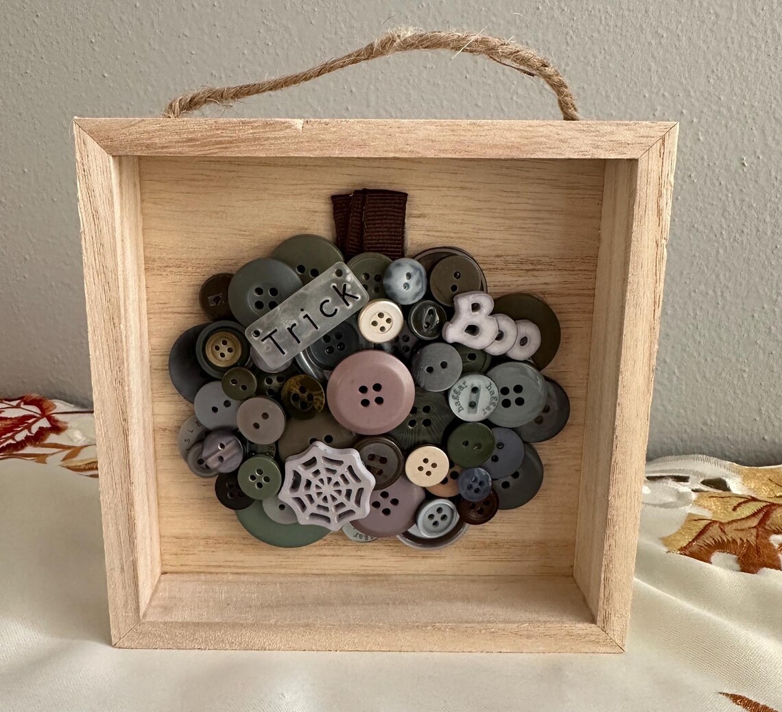 Handmade Button Pumpkin Art: Fall Decor (5x5