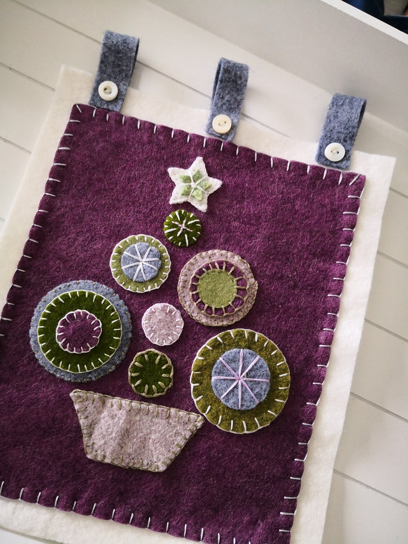 PDF Wool Penny Hand Sewing Pattern for Christmas Tree Hanging Decoration and Coaster Make Using Wool and Felt image 1