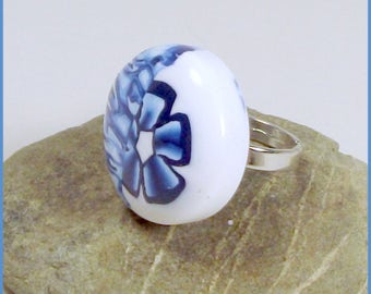 Bague cabochon bleue et blanche ONDINE