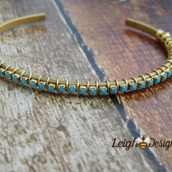 Bracelet manchette en or, bracelet manchette enroulé de fil, fil enroulé cristal, bracelet fait main, bijoux en or, bracelet en or, Turquoise et or, or