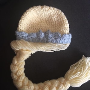 Princess hat, ice queen hat, hat with princess braid, hat with crown, ice princess, Elsa