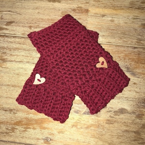 Fingerless gloves, fingerless gloves heart button, Valentine&#39;s Day gloves, ribbed gloves, red maroon gloves, hand warmer, heart, gift