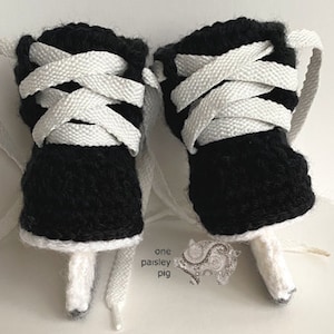 Crochet PATTERN - Modern Hockey Skate Baby Booties - Instant PDF Download