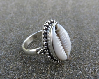 ring with shell silver
