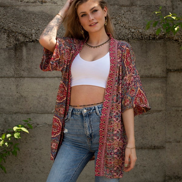 roodroze kimono met patroon, blouse, cover-up, licht jasje