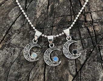 kleiner Mond Anhänger mit Kügelchen Muster und Stein aus Silber, Mondsichel, Mondkette, Mondschmuck