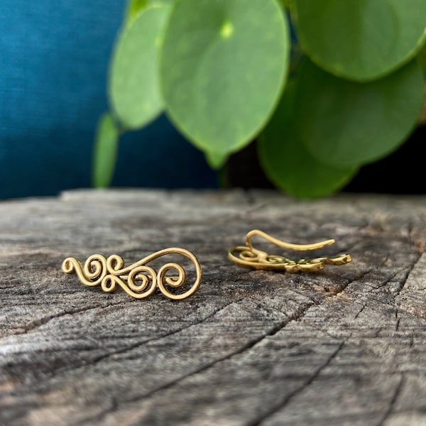 Earclimber Ohrringe aus kleinen Spiralen, Bergsteiger Ohrringe, earcrawler, gold plattiert