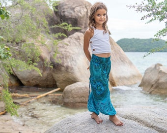 pantalones harén estampados con estampado de mandala para niños en color turquesa, pantalones para niños, pantalones aireados de verano para niños