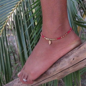 ankle bracelet with small feather brass