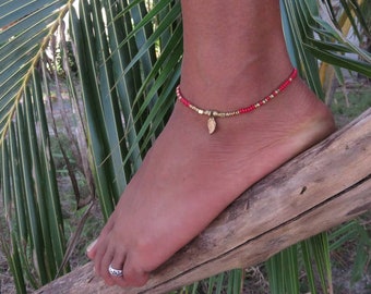 ankle bracelet with small feather brass
