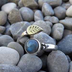 toering with small leaf and stone silver and brass Labradorit