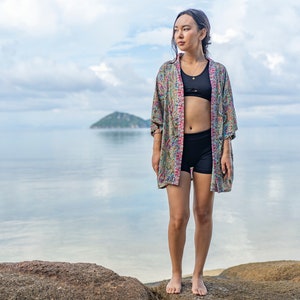 colorful patterned kimono, blouse, wrap, light jacket in green, pink and light blue image 2