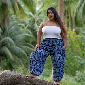 Pantalones bombachos ventilados de talla grande con estampado de elefante en azul oscuro, XXL, talla grande imagen 2