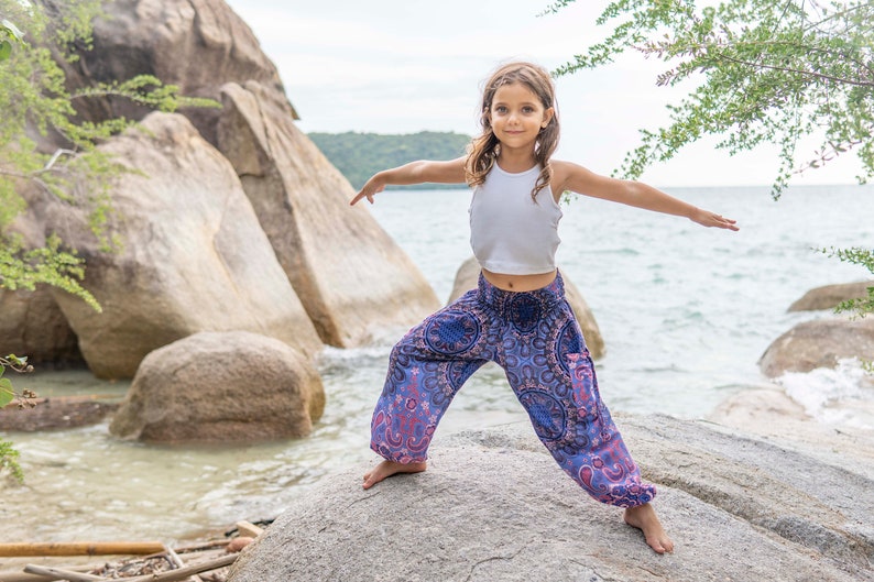 rosa lila gemusterte Pluderhose für Kinder, Kinderhose, luftige Sommerhose für Mädchen Bild 5