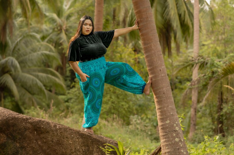 PLUS SIZE luftige Pluderhose mit Mandalamuster in blau türkis Tönen mit Taschen, XXL, große Größe Bild 8