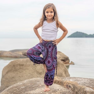 pink purple kids pants with two pockets image 6