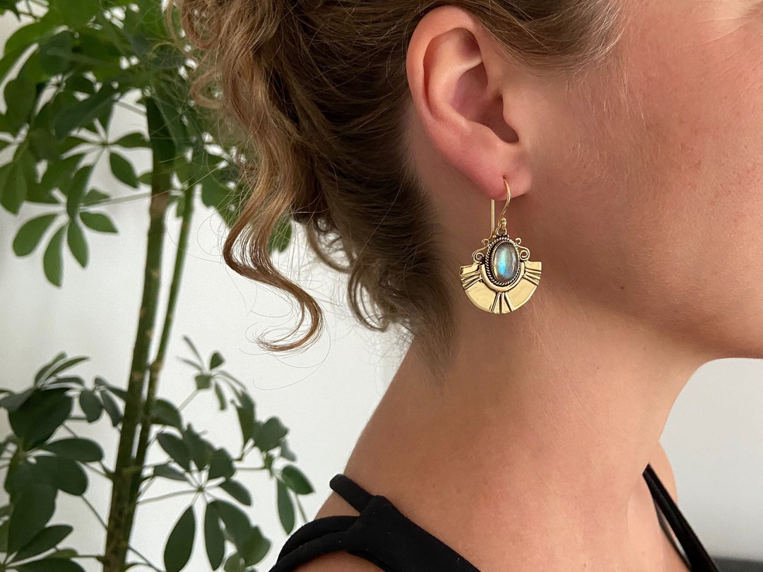 Oval Dangling Ear Cuff main image 1