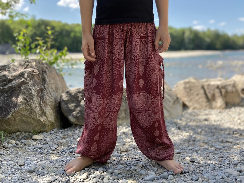 red kids pants with two pockets zdjęcie 3