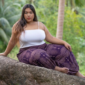 PLUS SIZE luftige Pluderhose filigran gemustert in lila mit Taschen, XXL, große Größe Bild 3