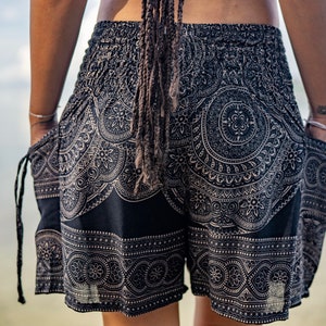 Airy, light summer shorts with a mandala pattern in black image 3