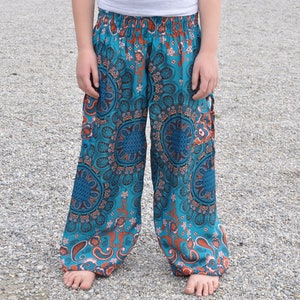 sarouel à motifs orange turquoise pour enfant, pantalon enfant, pantalon aéré pour enfant image 6