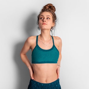 yoga top with detailed back design and flower of life print in turquoise/white zdjęcie 6