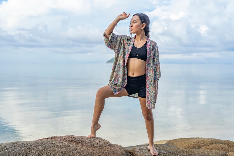 colorful patterned kimono, blouse, wrap, light jacket in green, pink and light blue image 3