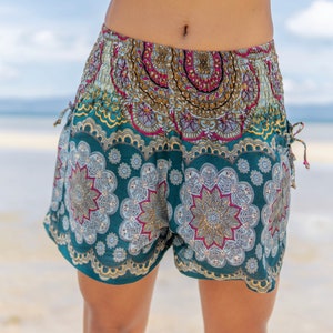 pantaloncini estivi leggeri e traspiranti con fantasie colorate e tasche - turchese/bianco/rosa