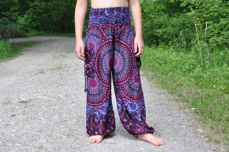 pink purple kids pants with two pockets image 3