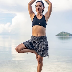 Airy, light summer shorts with a mandala pattern in black image 2